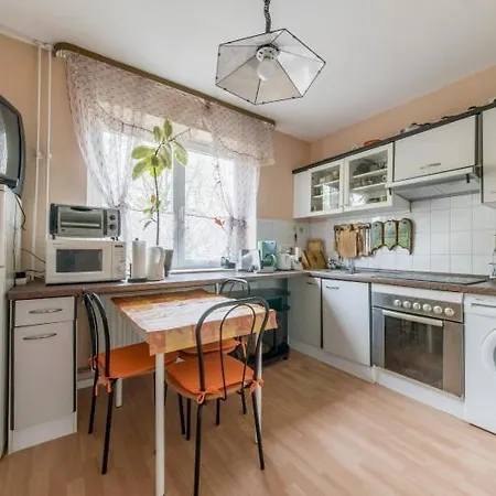 Private Apartment *